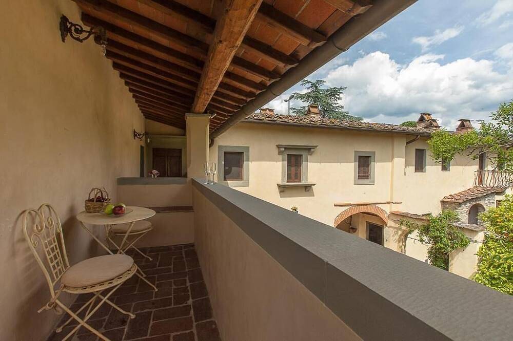 Apartamento entero, Apartamento en zona verde con piscina en Toscana in Sesto Fiorentino, Provincia de Firenze