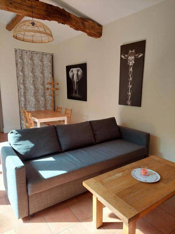 Location de vacances pour 4 personnes, avec jardin et terrasse à Saint-Ciers-d'Abzac - 2