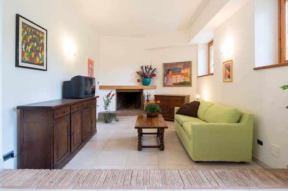 Fantastische Villa mit privatem, beheiztem Swimmingpool, Whirlpool, Sport im 8000 m² Park, Talaussic in Terni, Terni Provinz