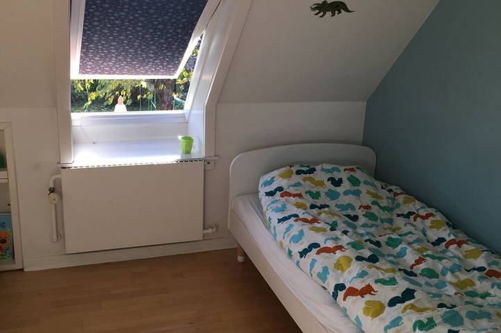 Villa with heated pool in Copenhagen lake district perfect for families in Hovedstaden