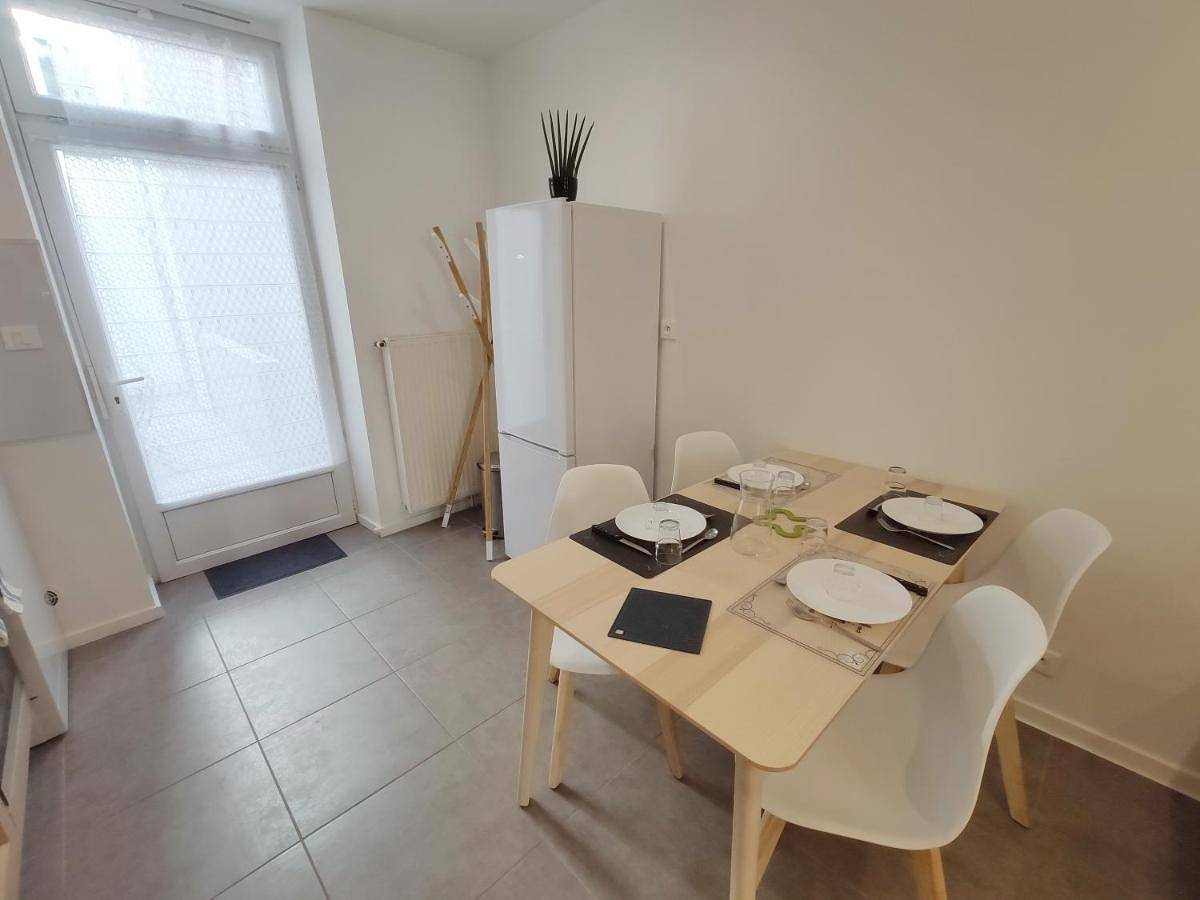 Appartement entier, Two-Bedroom Apartment in Mâcon, Région de Mâcon