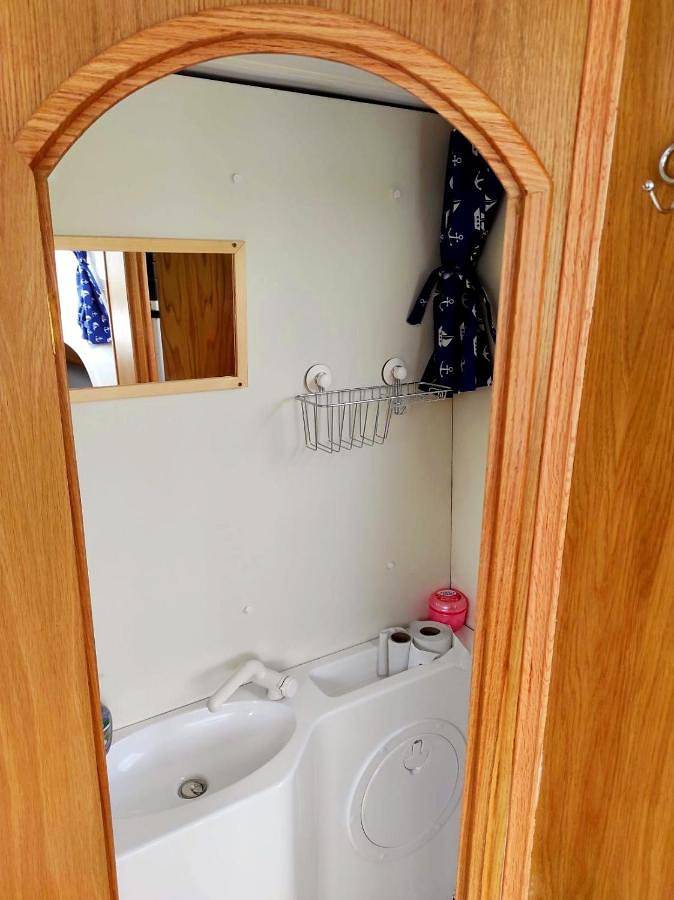 Boot für 4 Personen, mit Garten und Seeblick sowie Ausblick und Terrasse in den Masuren - 4