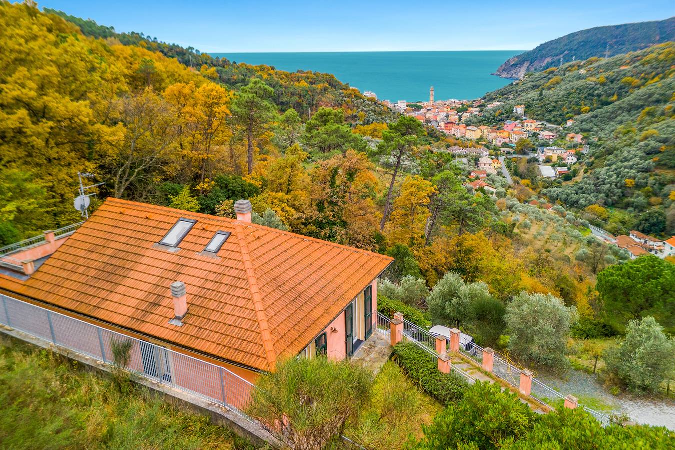 Villa for 8 people with ocean view in Comeglio, Moneglia
