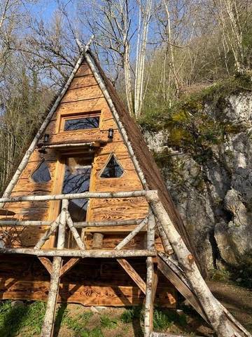 Maison de campagne pour 3 personnes, avec jardin ainsi que sauna et vue à Massat