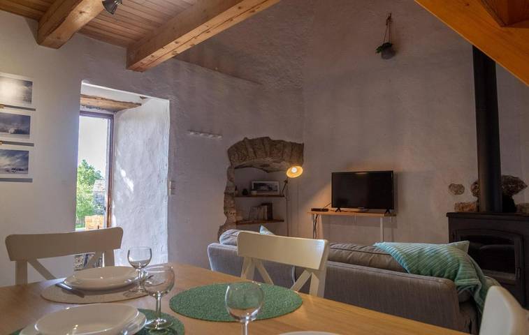 Location de vacances pour 5 personnes, avec terrasse et jardin à Saint-Pierre-des-Tripiers - 3