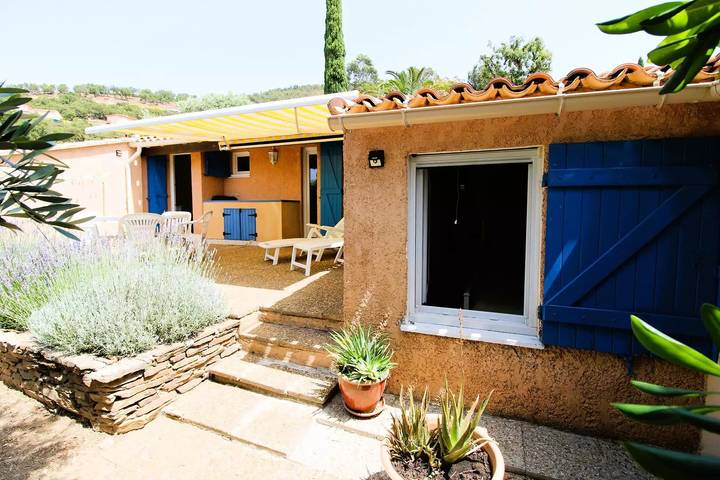 Villa für 4 Personen, mit Pool