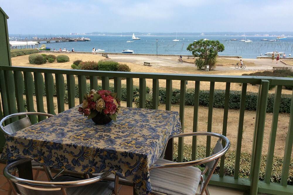 Appartement entier, Les pieds dans l’eau,,, in Lège-Cap-Ferret, Région d'Arcachon