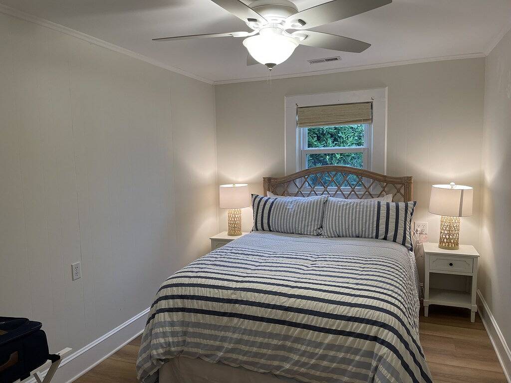 Newly renovated home just steps from the beach! in Cape Charles, Chesapeake Bay