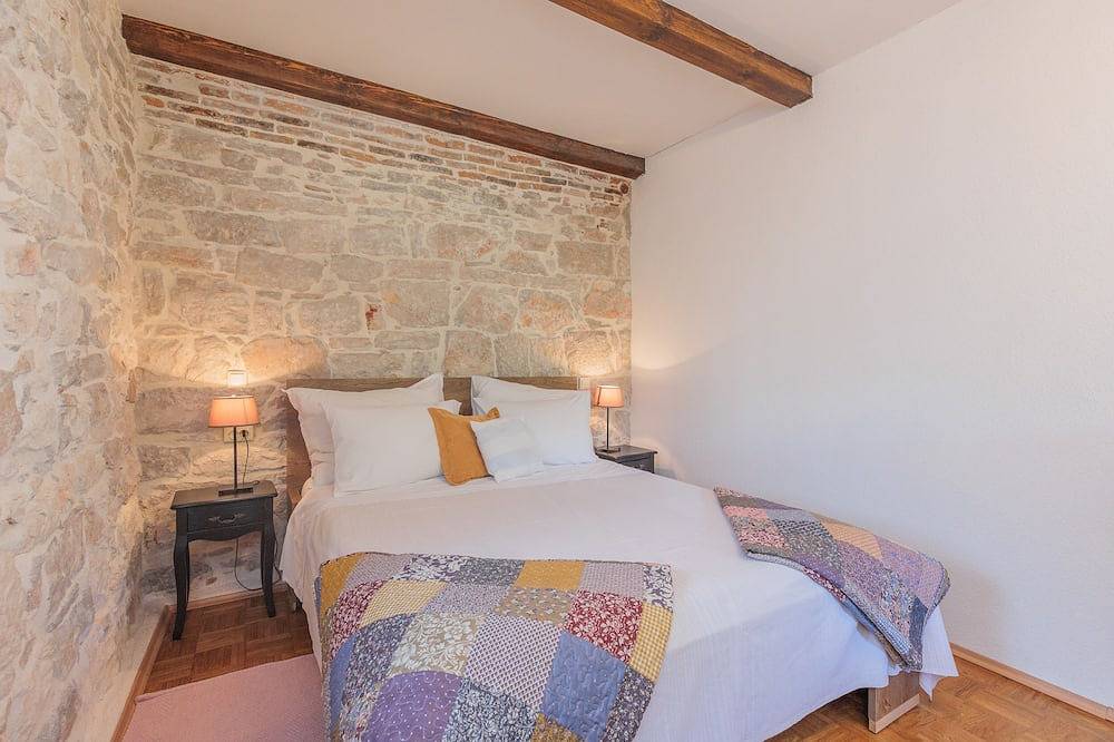 Traditionelles Ferienhaus am Meer in Plaža Jaz, Poljana