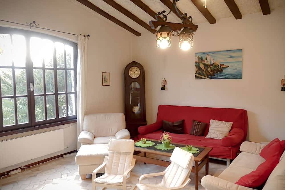 Traumhafter Urlaub im Ferienhaus Casa Lotti mit Terrasse & eingezäuntem Garten in Lavena Ponte Tresa, Luganer See (Lombardei)