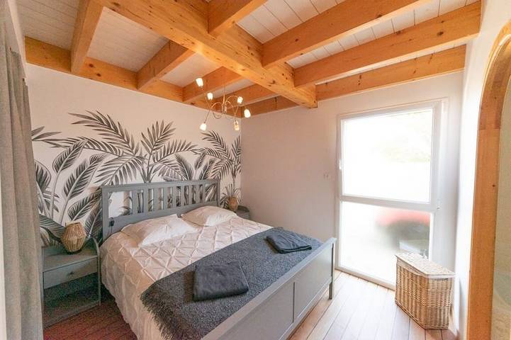 Charmant gîte de 10 personnes avec Spa, à 700 mètres de la plage! in Porspoder, Région de Brest