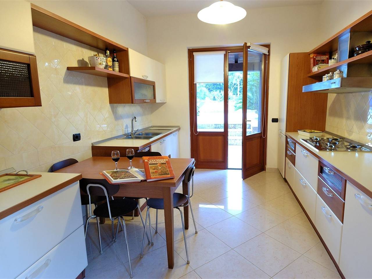 Villa in Valderice mit Pool und Garten in Valderice, Trapani Provinz