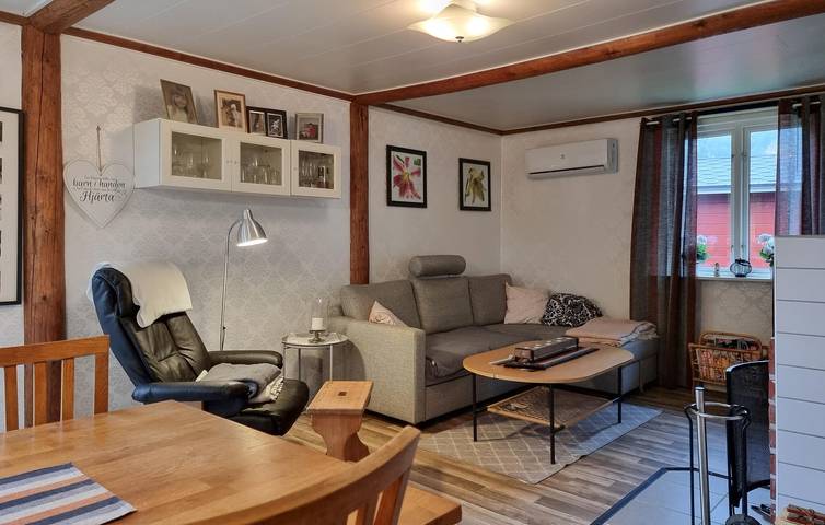 Ferienhaus für 6 Personen mit Terrasse in Vänersborg, Vänern