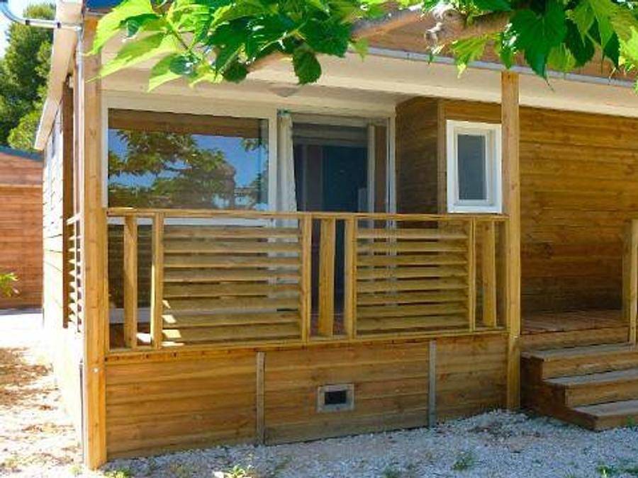 Camping Lou Souleï - Chalet 5 personas - Chalet | Clásico | 2 Dormitorios | 5 Pers | Terraza elevada | Aire acondicionado | Tv in Carry-le-Rouet, Costa mediterránea (Francia)