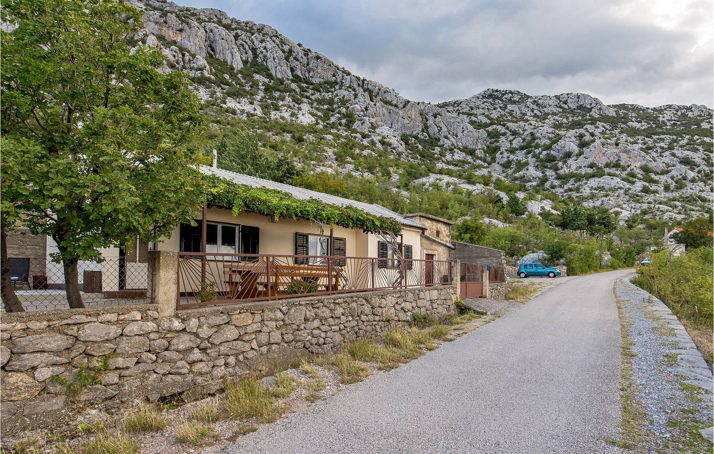 Gemütliche Ferienwohnung in Strandnähe mit WLAN, Klimaanlage und Terrasse in Jablanac, Naturpark Velebit