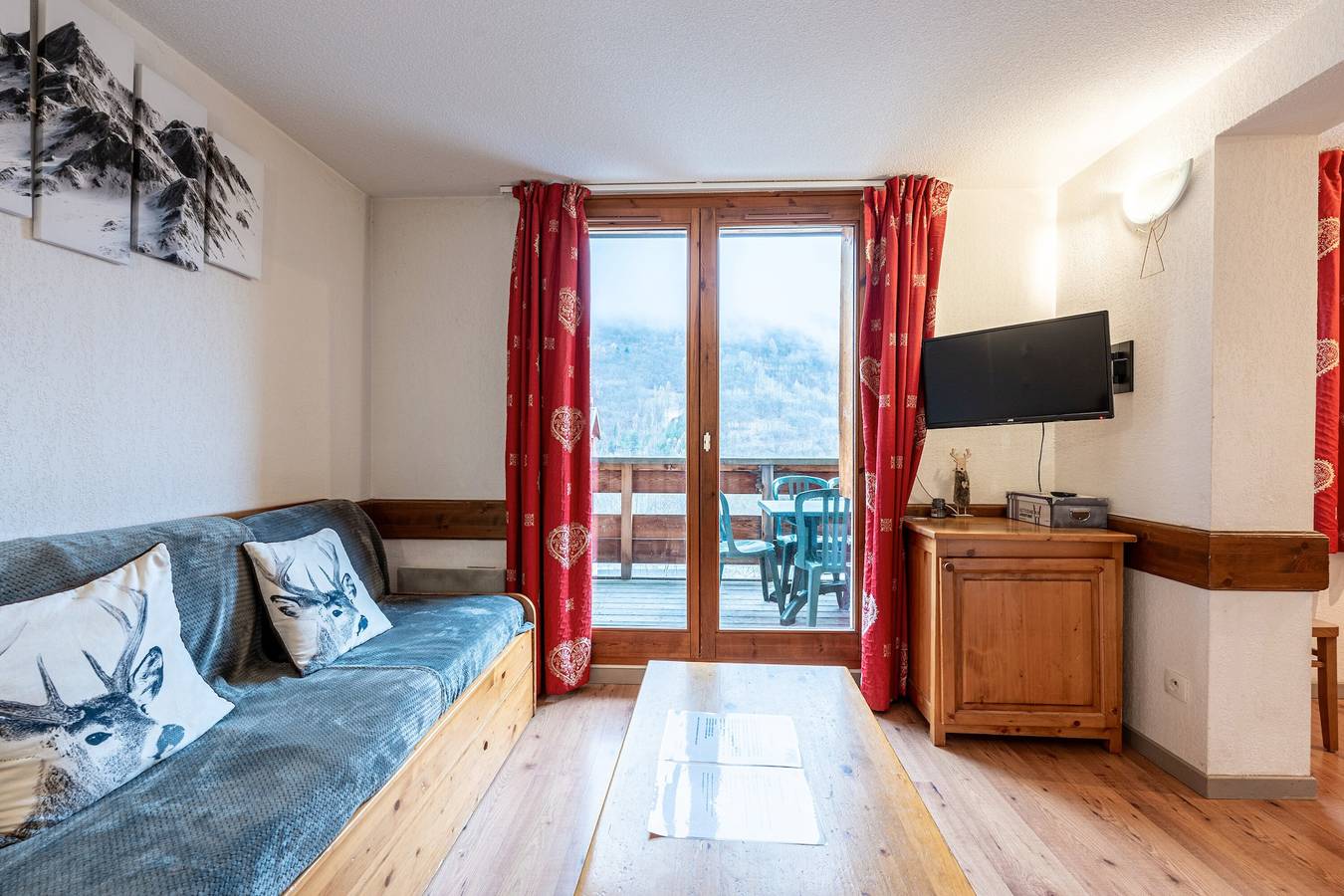 Apartamento entero, Apartamento 'Valloire' con vistas a las montañas, terraza privada y Wi-Fi in Valloire, Región de Saint-Jean-de-Maurienne