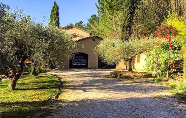 Gîte pour 14 personnes, avec piscine ainsi que jardin et terrasse à Saint-Sébastien-d'Aigrefeuille