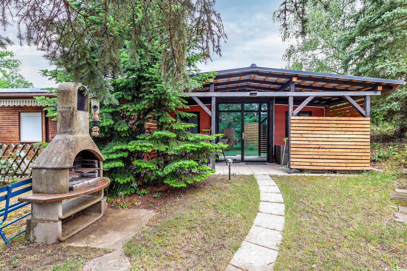 Ganze Ferienwohnung, Tinyhaus 200 mit privater Terrasse, Garten und Wlan in Bungalowdorf Zadelsdorf, Zeulenroda-Triebes