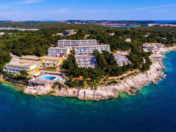Ferienanlage für 7 Personen, mit Balkon und Ausblick sowie Pool in Istrien