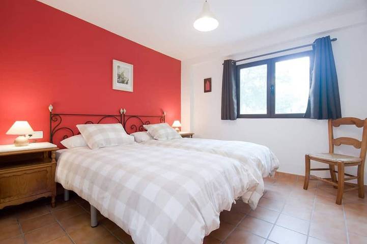 Bonita casa rural para 4 personas, con piscina y a 10 km. del centro de Granada in Gabia Chica, Alhendín