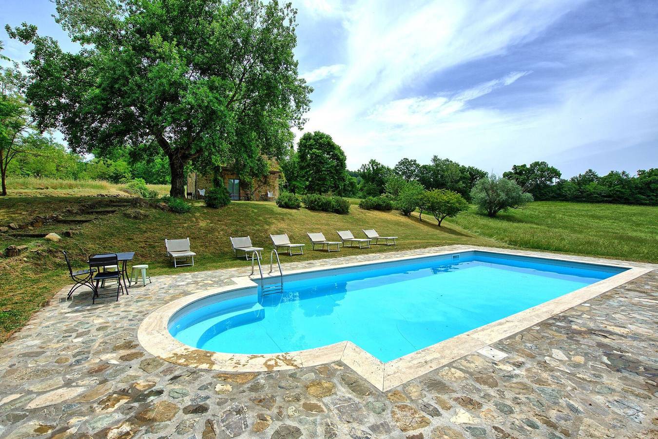 Villa Gualchiere in San Casciano dei Bagni, Parco di Monte Peglia e Selva di Meana