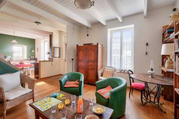 Gîte pour 5 personnes, avec terrasse et jardin dans Port de Kérity