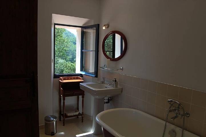 Luxueux manoir en bord de rivière, à 35 min de Nice in Cipières, Région de Cannes