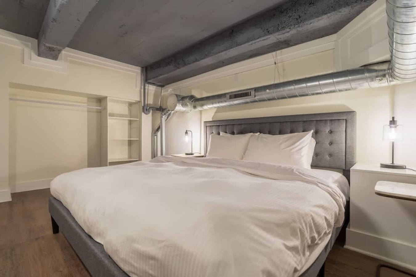 Apartamento entero, Sosuite   2Br Loft w Shared W D  Gym  Lounge in Filadelfia, Pensilvania