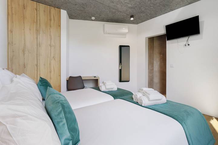 Værelse for 2 personer, med have og børnepool i Portugal