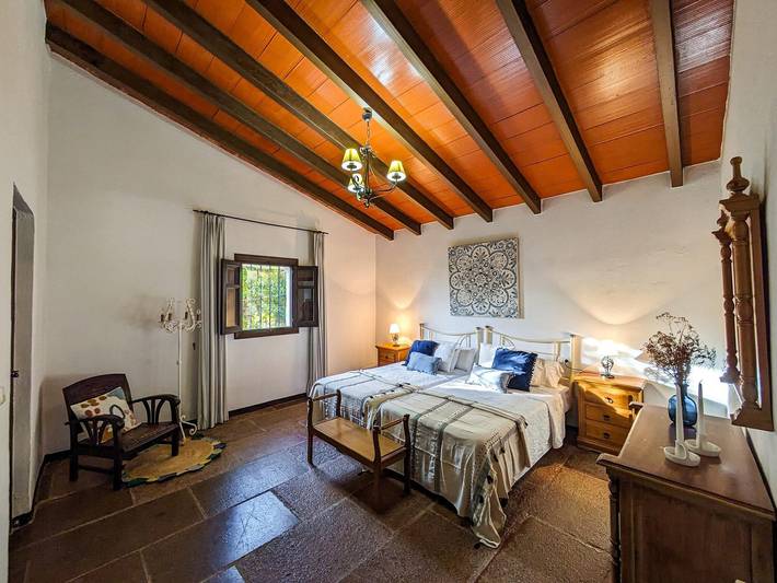 Casa rural para 4 personas, con jardín además de terraza y piscina, Se admiten mascotas en Antequera - 4