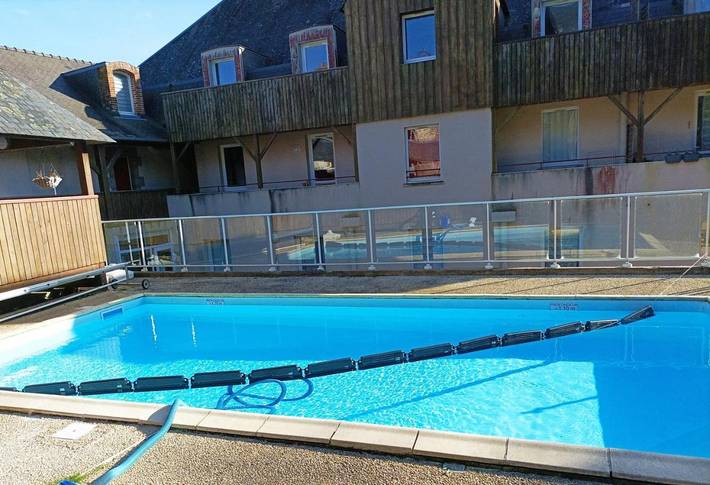 Gîte pour 2 personnes, avec piscine et terrasse dans Place Du Puits Rochefort En Terre - 3
