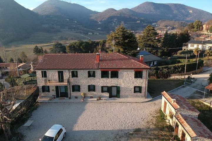 Casa vacanza per 6 persone, con terrazza e giardino in Teolo