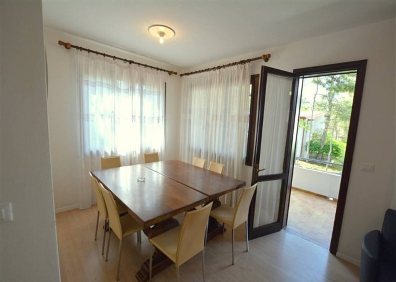 Großes Reihenhaus mit privatem eingezäunten Garten für 9 Gäste in Lignano Pineta in Lignano Pineta, Lignano Sabbiadoro