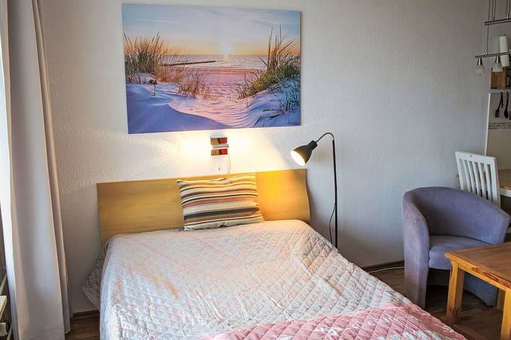 Ganze Wohnung, Gemütliche Wohnung für 2 Leute mit  W-Lan, TV, Balkon und Haustiere erlaubt in Ostseebad Damp, Damp