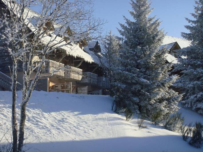 Cottage pour 8 personnes, avec sauna ainsi que piscine et balcon dans Lac Pavin