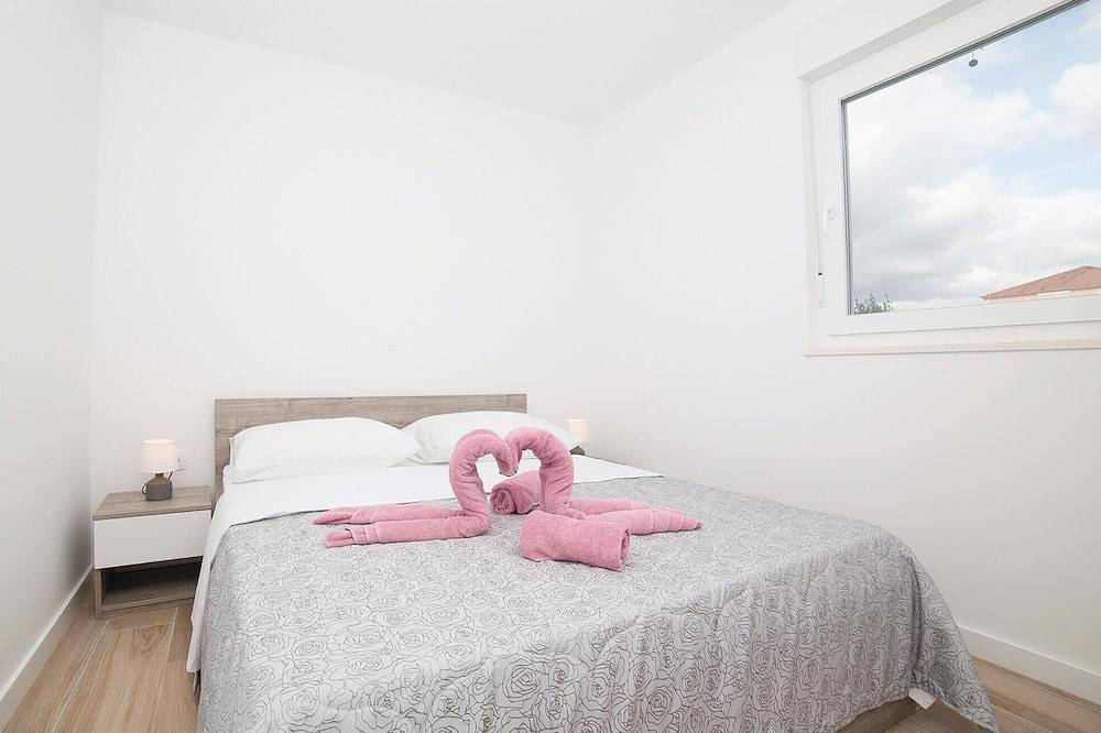 Ganze Wohnung, Schöne Wohnung in Trogir mit Meerblick in Trogir, Split-Dalmatien