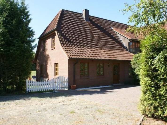 Ferienwohnung für 2 Personen, mit Garten und Terrasse, mit Haustier