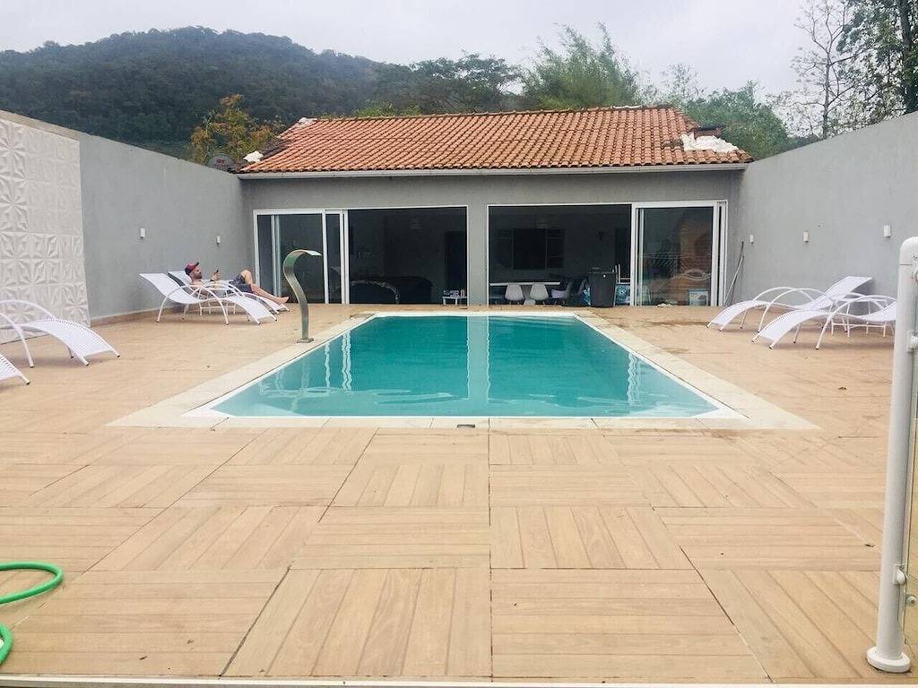 South Coast House With Optional Heated Pool in Mongaguá, Baixada Santista