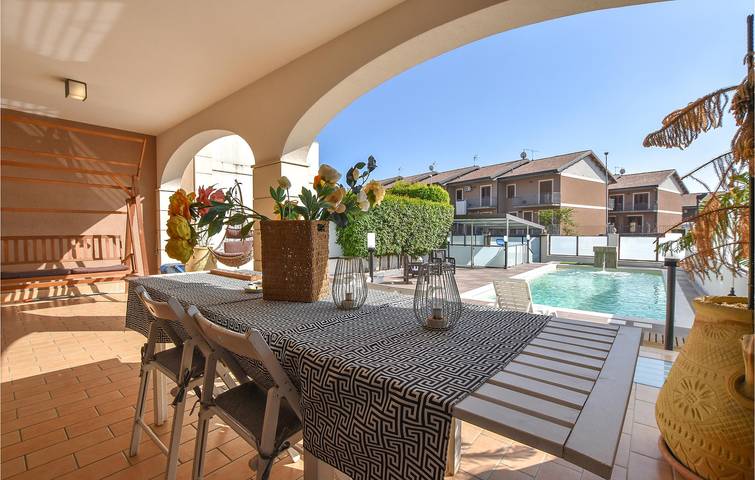 Apartment mit Meerblick, Pool und Parkplatz, 1,5 km von San Gregorio di Catania entfernt in San Giovanni La Punta, Catania Provinz
