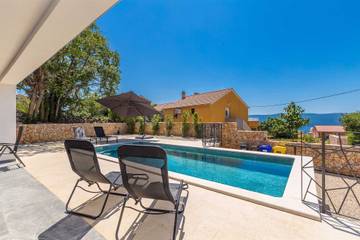 Villa für 8 Personen in Krk Stadt, Krk, Bild 4