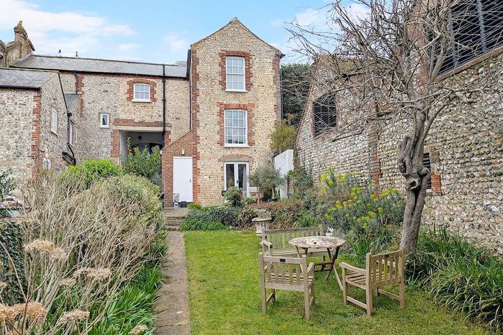 Holiday rental for 4 people, with garden, with pets in Arundel