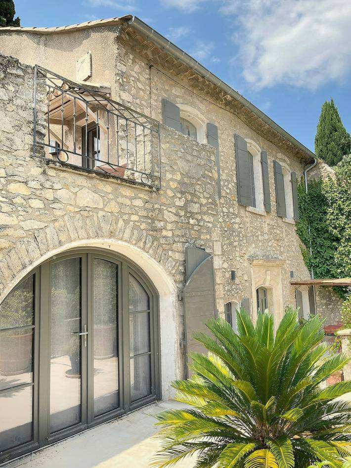 Location de vacances pour 4 personnes, avec terrasse, adapté aux familles à Eygalières - 3