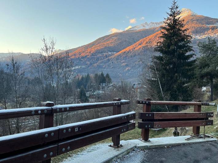 Gîte pour 6 personnes, avec terrasse et vue à Temù - 3