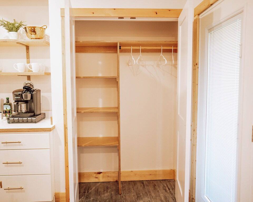 Ganze Wohnung, Spacious 1 bedroom rental unit in Historic Tree Streets in Johnson City, Blue Ridge Mountains