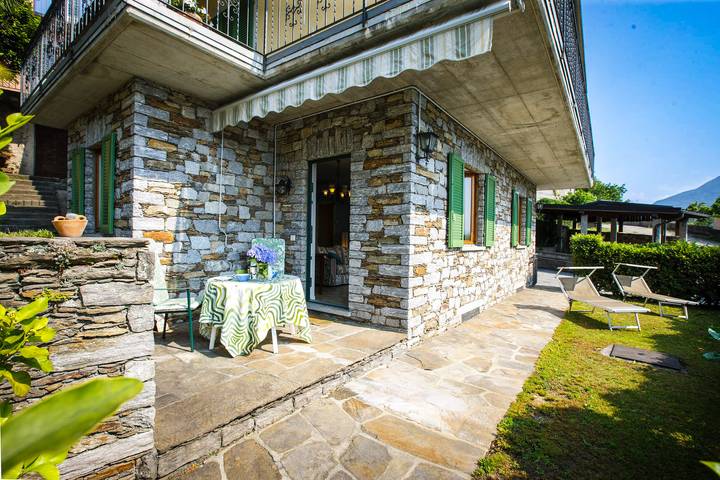 Ferienwohnung für 2 Personen, mit Seeblick und Garten sowie Terrasse und Ausblick, mit Haustier in Comune di Cannobio - 3