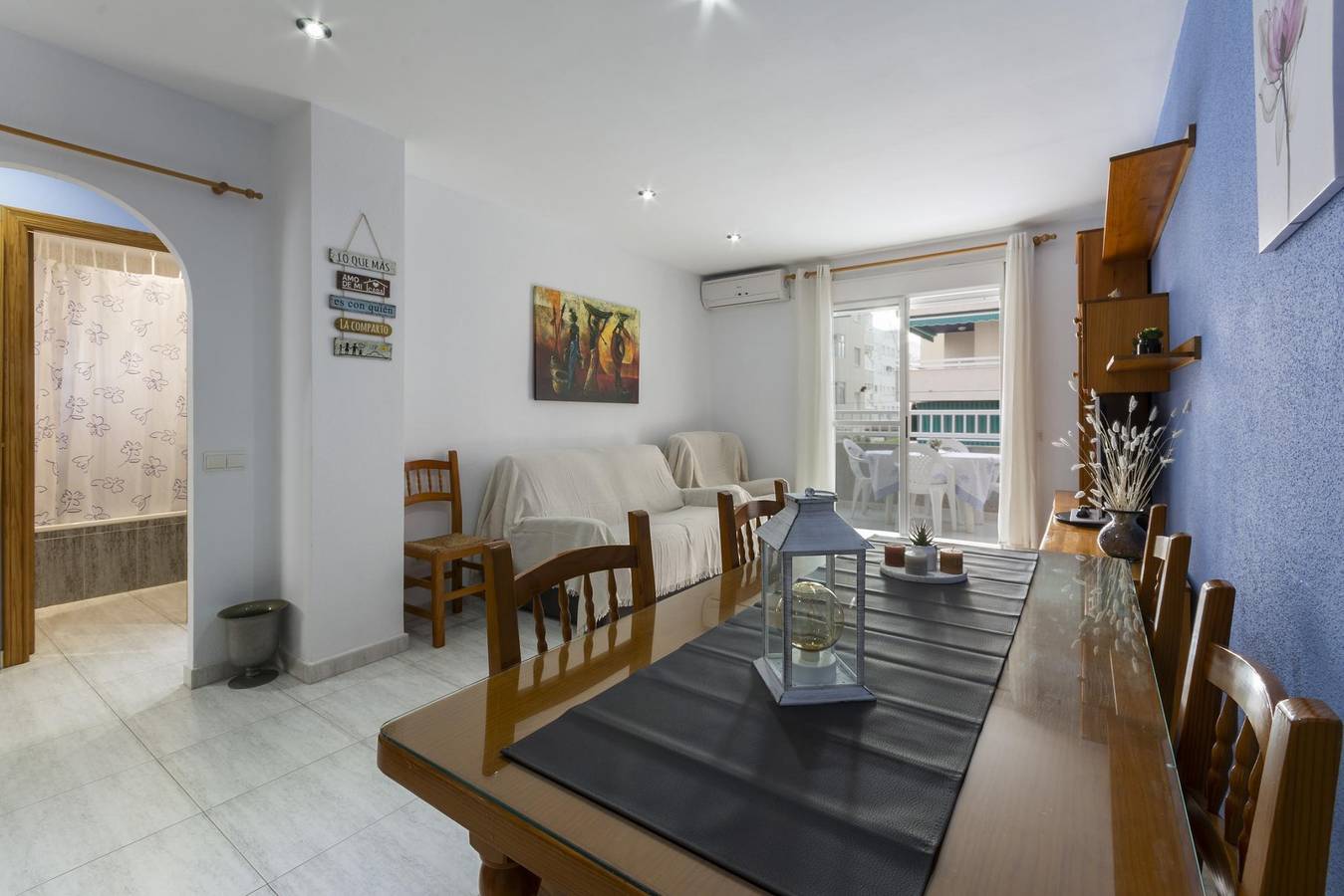 Apartamento vacacional entero, Azul - Coqueto apartamento con piscina compartida y Wifi gratis in Daimuz, Costa de Valencia