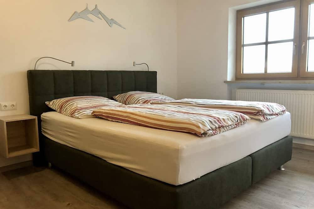 Ganze Wohnung, Komfortable und gemütlich eingerichtete Ferienwohnung ideal für kleine Familien und Paare in Wunsiedel, Oberfranken
