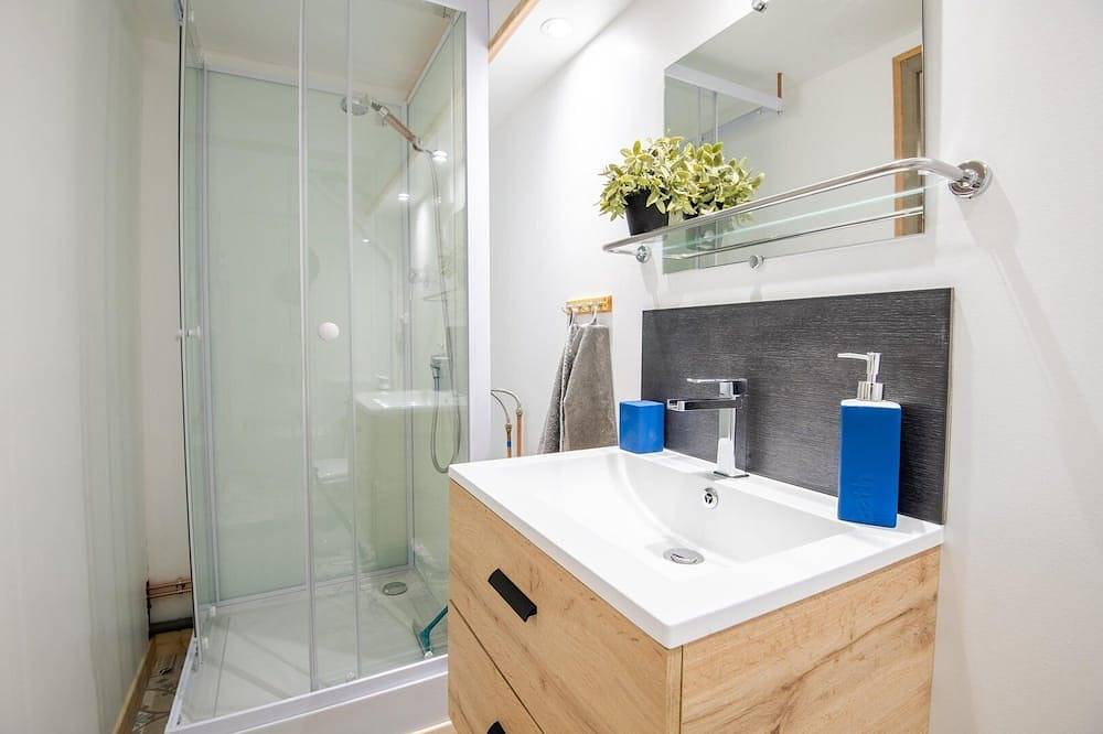 Entire apartment, La Girage De Bel Air in Amboise, Tours region