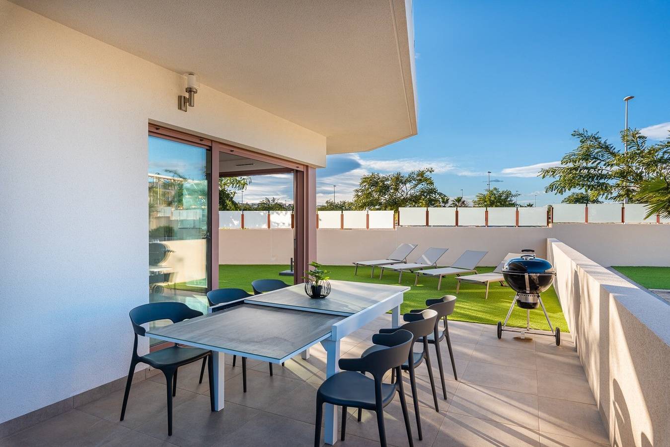 Apartamento entero, Apartamento 'Michael' con piscina compartida, Wi-Fi y aire acondicionado in Torre de la Horadada, Pilar de la Horadada