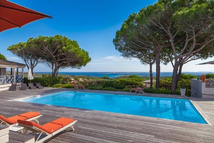 Location de vacances pour 14 personnes, avec terrasse et jardin ainsi que piscine et jacuzzi dans Plage De Sperone - 2